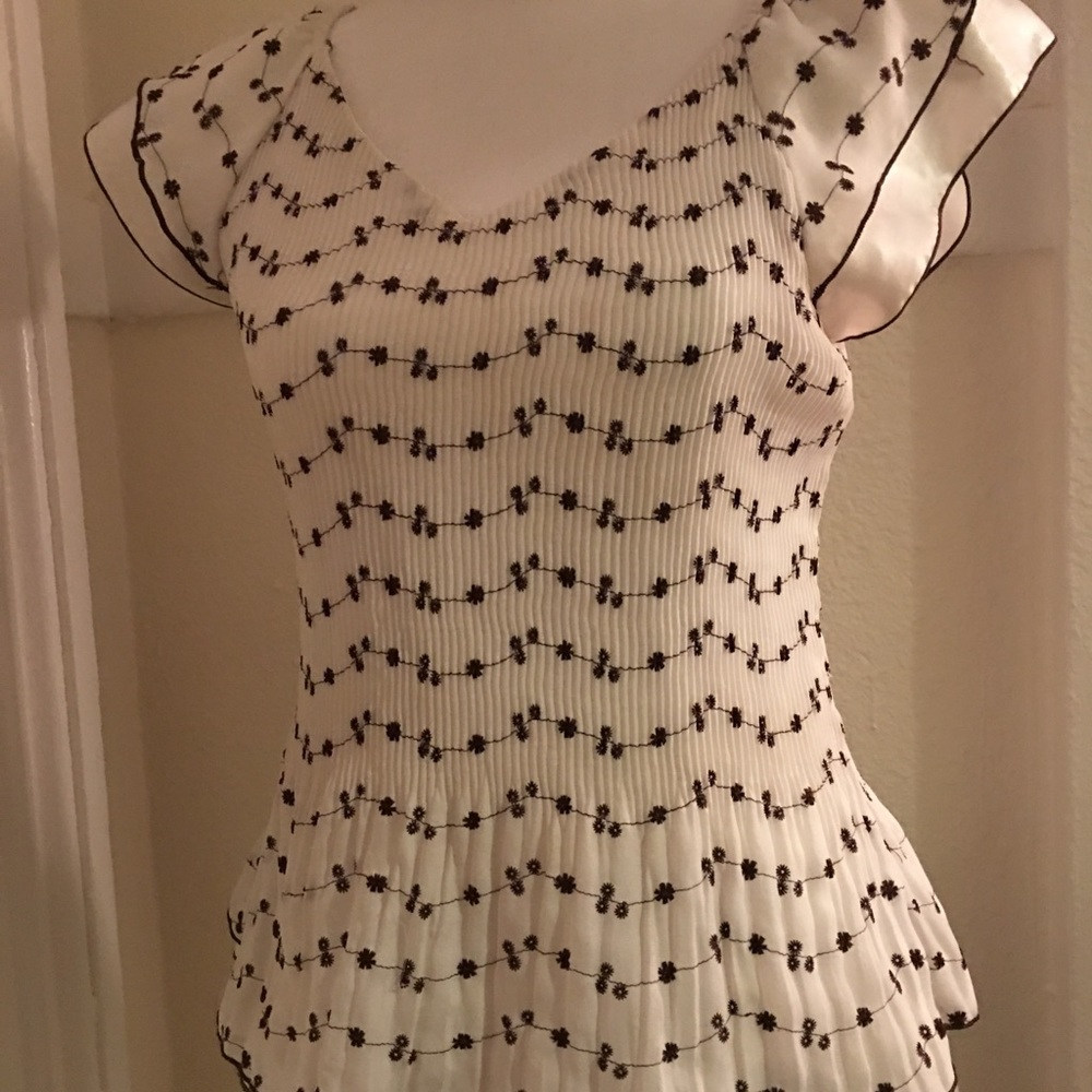 Plano Brown & Cream Lined Blouse w/Satin Trim Line